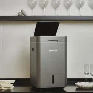 composter-reencle-anthracite-kitchen1 Reencle Gravity electric composter in the kitchen ā sustainable composting of waste without unpleasant odors