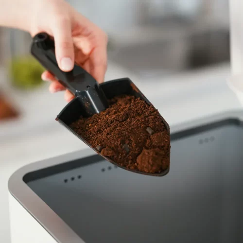 Reencle composter scoop